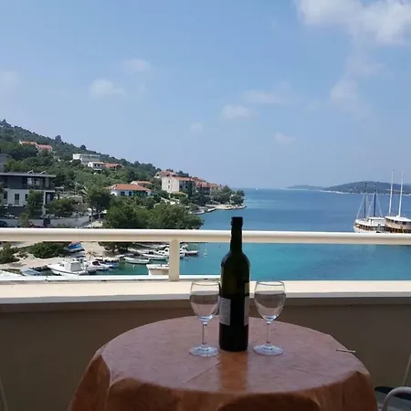 Marina Apartment *