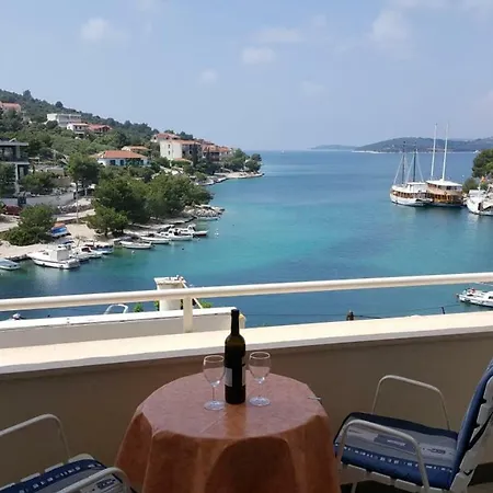 Marina * Razanj